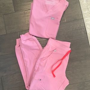 FIGS scrub set CHALK PINK! Xs top/S Petite joggers